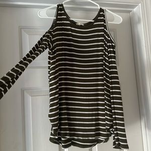 Sweet pea cold shoulder long sleeved shirt